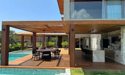 Casa em praia do forte 5 suítes condomínio praia bela  com acesso a praia