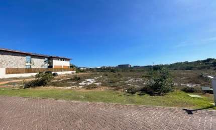 Terreno em praia do forte em piscina naturais no jagandas oportunidade