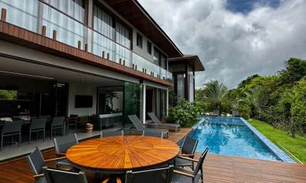 Casa em praia do forte com 6 suítes mobiliada praia bella