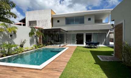 linda casa em vilas do atlantico com 5 suítes porteira fechada alto padrão