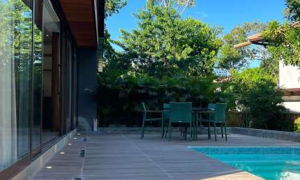 Casa em Praia do Forte no Cond  Alto da Enseada com 4 quartos mobiliada