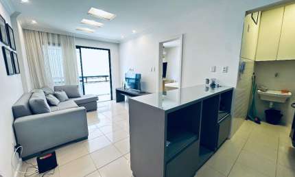 Apartamento quarto e sala no Caminho das Árvores no Edf Mar do Hawaii mobiliado com varanda