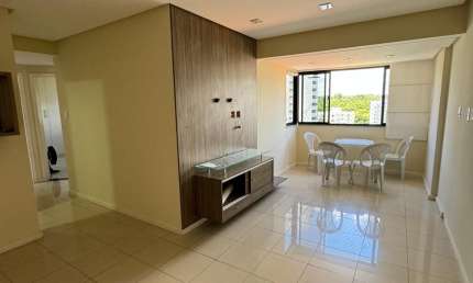 Apartamento a venda no Imbui 4 quartos com armários e 2 vagas