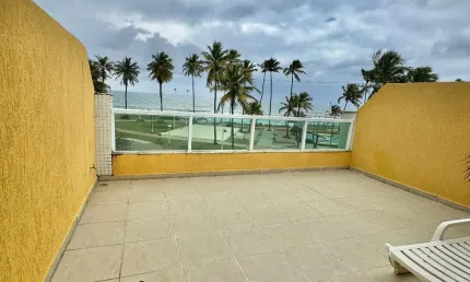 Cobertura a venda em Stella Maris 2 quartos armários e perto do mar