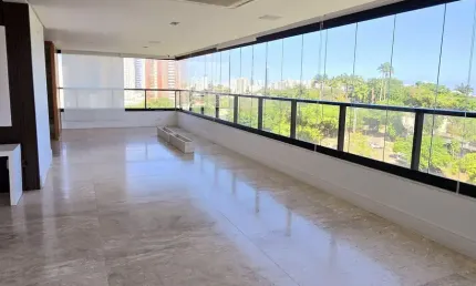 Apartamento a venda em Ondina 4 suítes vista mar reformado no Saint Michel