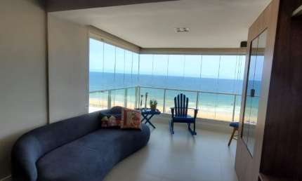 Apartamento a venda em armação com 3 quartos reformado e vista mar