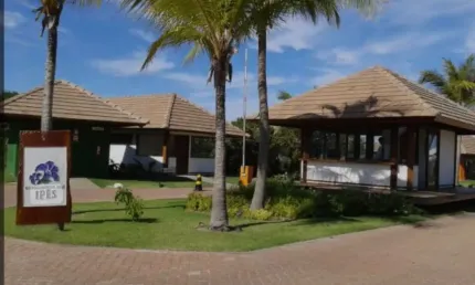 Terreno a venda em praia do forte plano de esquina no piscina naturais condomínio dos ipes