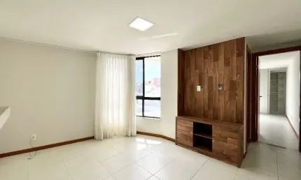 Apartamento a venda na barra quarto e sala com armarios