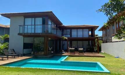 Casa a venda em praia do forte com 5 suites no condomínio piscinas naturais
