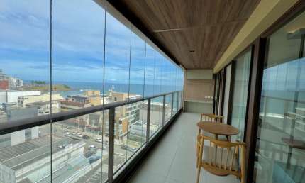 Apartamento a venda no Nau barra com 2 quartos vista mar reformado e mobiliado