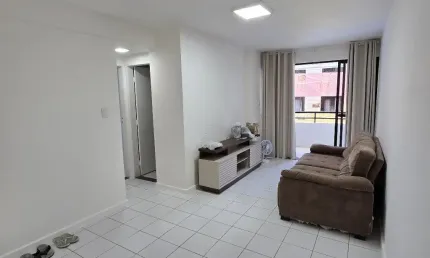 Apartamento a venda no costa azul com 2 quartos varanda e armários