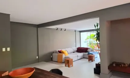 Apartamento a venda na barra com 3 quartos reformado mobiliado