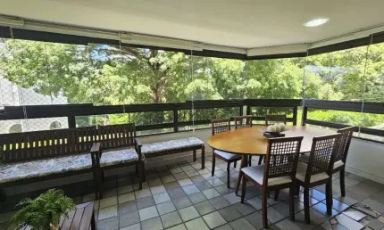 Apartamento a venda no palacio itaigara com 4 suites varanda e amplo