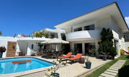 Casa a venda em buraquinho com 5 quartos piscina área gourmet no palm ville