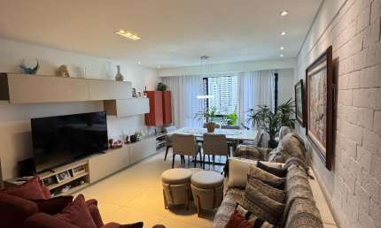 Apartamento a venda na pituba com 3 suites reformado no vila romana