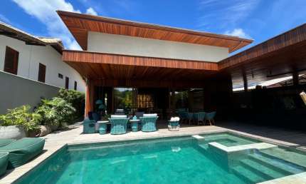 Casa a venda em praia do forte com 5 suites mobiliada no cond aldeia dos pescadores