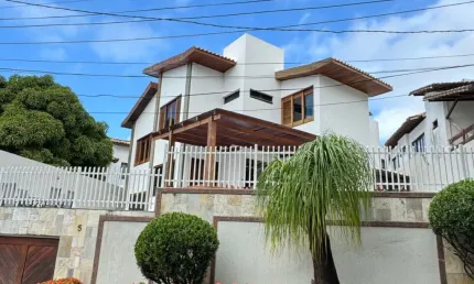 Casa a venda no itaigara com 4 suites piscina e área gourmet