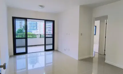 Apartamento a venda no jardim apipema com 2 quartos nascente e varanda no ponte vedra
