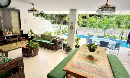 Casa a venda em alphaville 2 salvador com 4 suites piscina e área gourmet