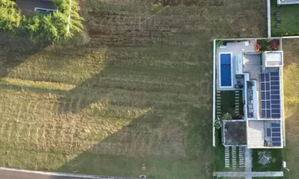 Terreno plano a venda em alphaville litoral norte 3 no melhor da região