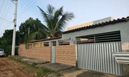 Imperdível! Casa à venda em Fundão-ES, Mirante da Praia. 2 quartos, 1 sala, 2 banheiros, 2 vagas de garagem, 197,78 m².