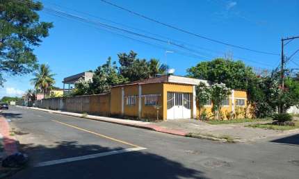 Linda Casa à Venda em Serra-ES, Bairro Parque das Gaivotas - 3 Quartos, 1 Suíte, 1 Sala, 2 Banheiros, 1 Vaga na Garagem - 120m².