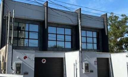 Casa à venda em Morada de Laranjeiras, Serra-ES: 3 quartos, 3 suítes, 1 sala, 2 vagas, 136m²
