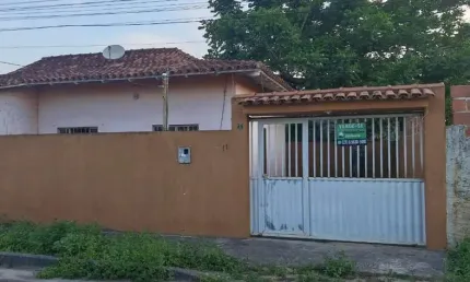 Imperdível oportunidade: Casa à venda em Serramar, Serra-ES, com 2 quartos, 1 sala, 1 banheiro, 3 vagas de garagem e 65m².