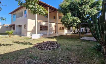 Imperdível! Casa à venda em São Francisco, Serra-ES: 5 quartos, 3 suítes, 3 salas, 5 banheiros, 7 vagas, 490m²