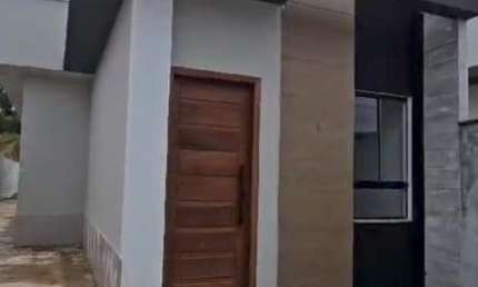 Casa à venda em Serra-ES, bairro São Francisco: 3 quartos, 1 suíte, 1 sala, 2 banheiros, 1 vaga. Área de 80,00 m2. Confira!