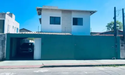Imperdível oportunidade de adquirir casa ampla e moderna em Serramar, Serra-ES: 3 quartos, 1 suíte, 3 salas, 3 banheiros, 4 vagas de garagem, 190m² de área.