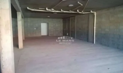 Salão para alugar, no bairro Vila Rezende em Piracicaba - SP
