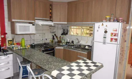 Casa a venda, 2 quartos, 2 suítes, 2 vagas, no bairro Paulicéia em Piracicaba - SP