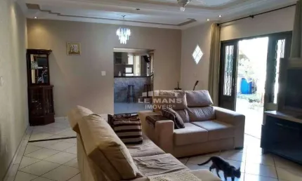 Casa a venda, 4 quartos, 1 suíte, 2 vagas, no bairro São Dimas em Piracicaba - SP
