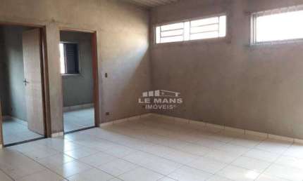 Casa comercial para reforma, 2 quartos, 1 vaga, no bairro São Dimas em São Pedro - SP