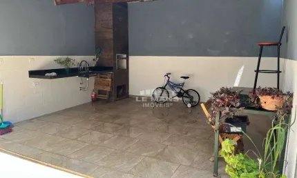 Casa a venda, 3 quartos, 2 vagas, no bairro Água Branca em Piracicaba - SP