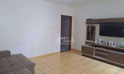 Casa a venda, 2 quartos, 1 suíte, 2 vagas, no bairro Mário Dedini em Piracicaba - SP