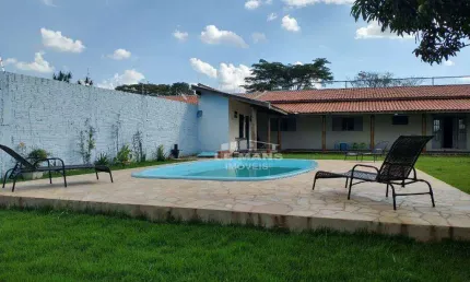 Chácara a venda, 2 quartos, 3 vagas, no bairro Recanto Universitário em São Pedro- SP
