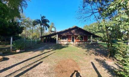 Chácara a venda, 3 quartos, 3 suítes, 14 vagas, no bairro Vertente das Águas em São Pedro - SP