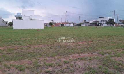 Terreno em Condomínio à venda no Residencial Ágape, no bairro Campestre em Piracicaba - SP