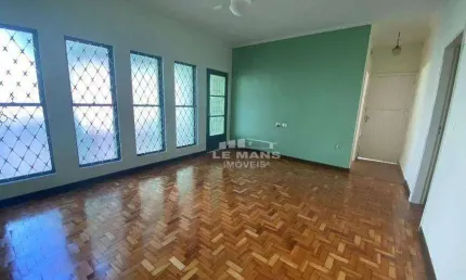 Casa a venda, 4 quartos, 2 vaga, no bairro Vila Independência em Piracicaba - SP