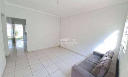 Casa a venda, 2 quartos, 2 vagas, no bairro Santa Terezinha em Piracicaba - SP