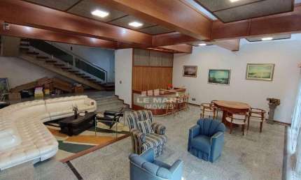 Casa para alugar, 4 quartos, 3 suítes,  4 vagas, no bairro Alemães em Piracicaba - SP