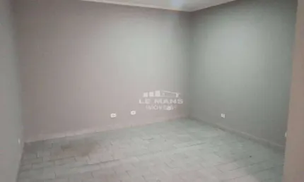 Sala para alugar, no bairro Vila Rezende em Piracicaba - SP