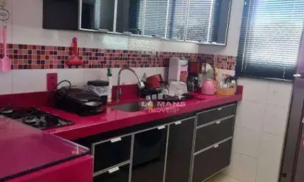 Apartamento a venda no Edifício Piazza Republica, no bairro Dois Córregos, Piracicaba/SP.