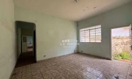 Casa para reforma a venda, 3 quartos no bairro Alto em Piracicaba - SP