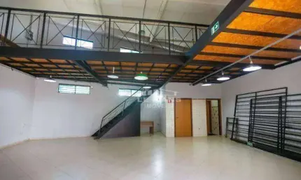 Salão para alugar, no bairro Centro em Piracicaba - SP