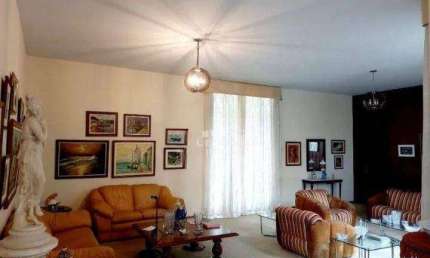 Casa para alugar, 4 quartos, 4 suítes, 8 vagas, no bairro Centro em Piracicaba - SP