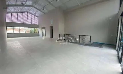 Salão para alugar, no bairro Vila Rezende em Piracicaba - SP