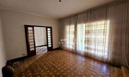Casa a venda, 4 quartos, 10 vagas, no bairro Centro em Piracicaba - SP